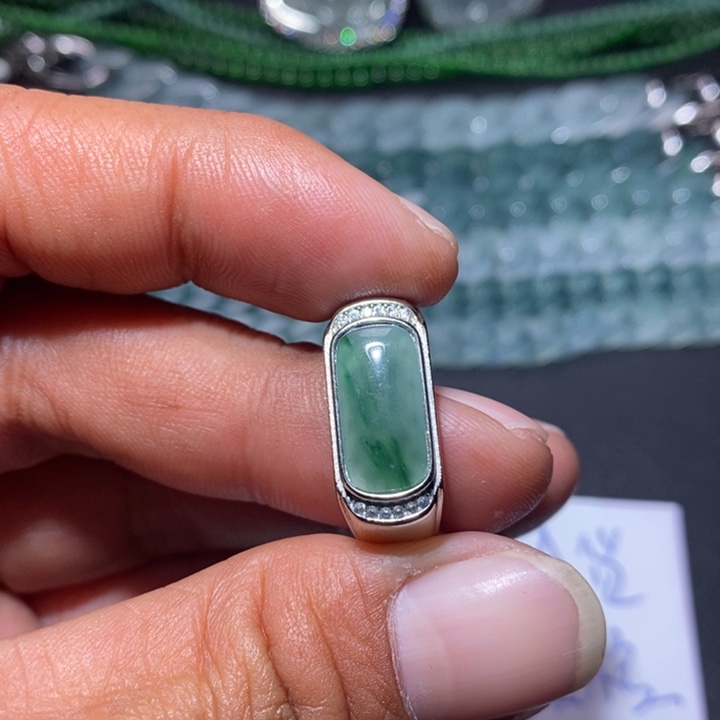 翡翠未镶嵌颈饰天然翡翠