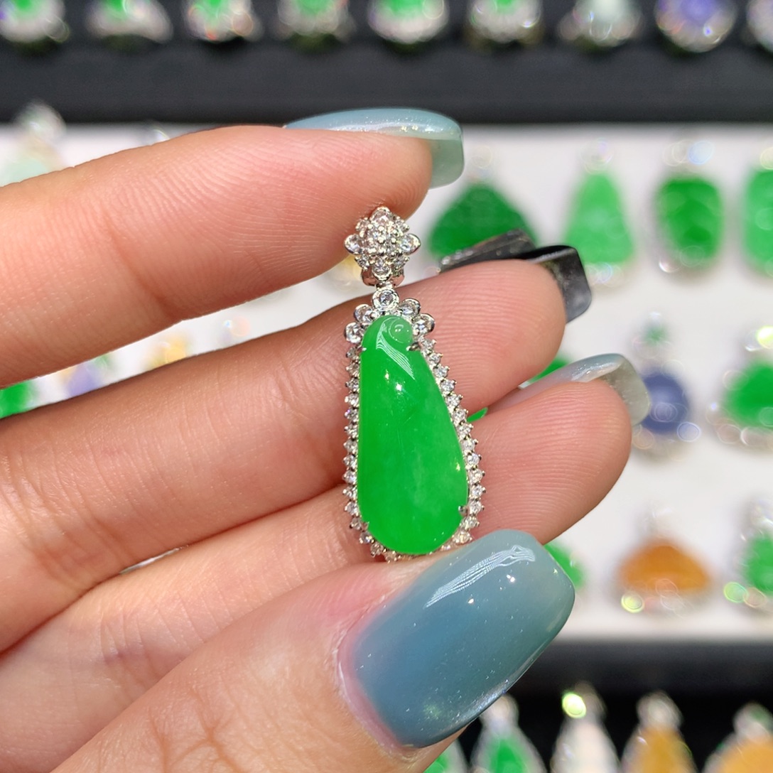 翡翠18K金镶嵌吊坠(不含链)