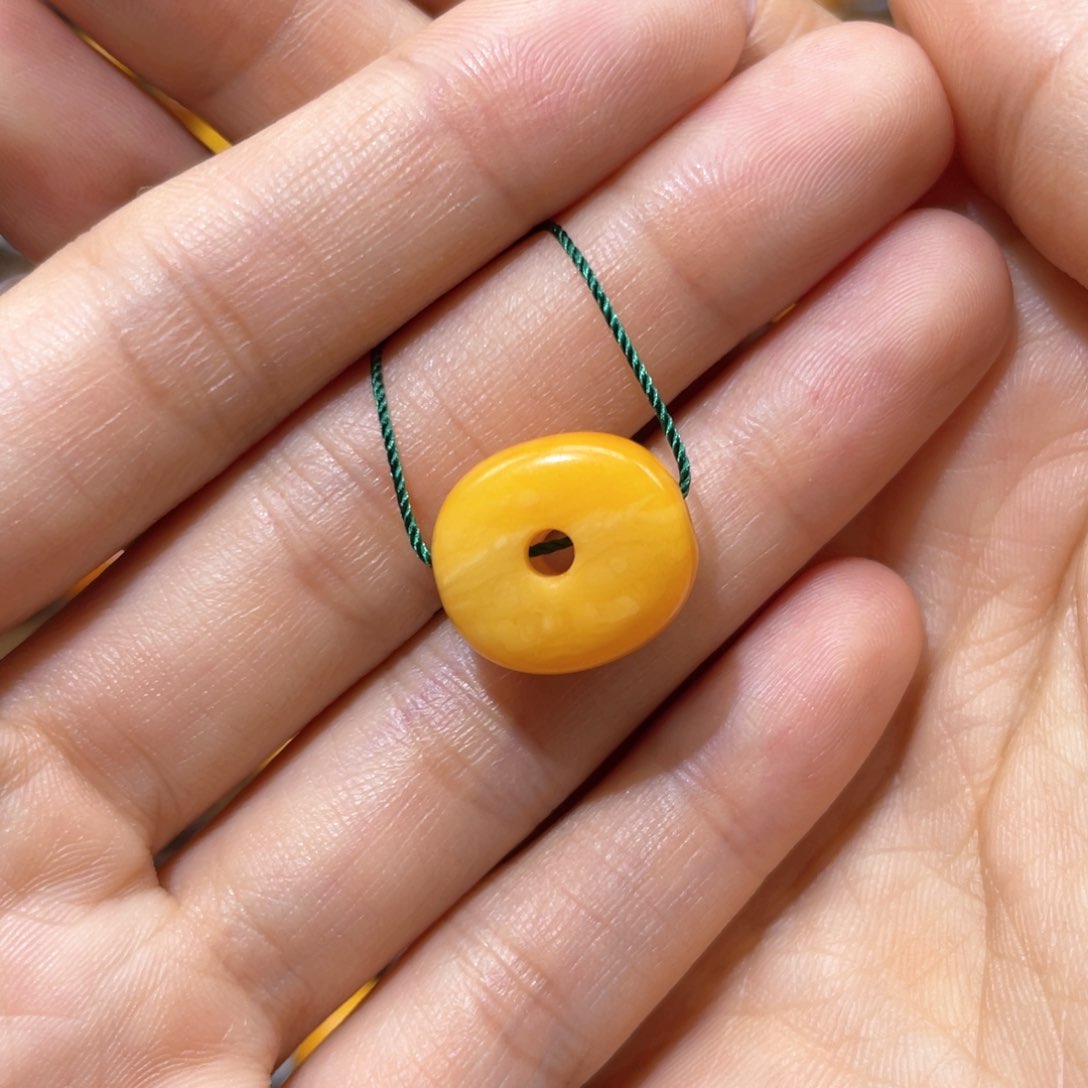 【闪购商品】琥珀裸石未镶嵌四通