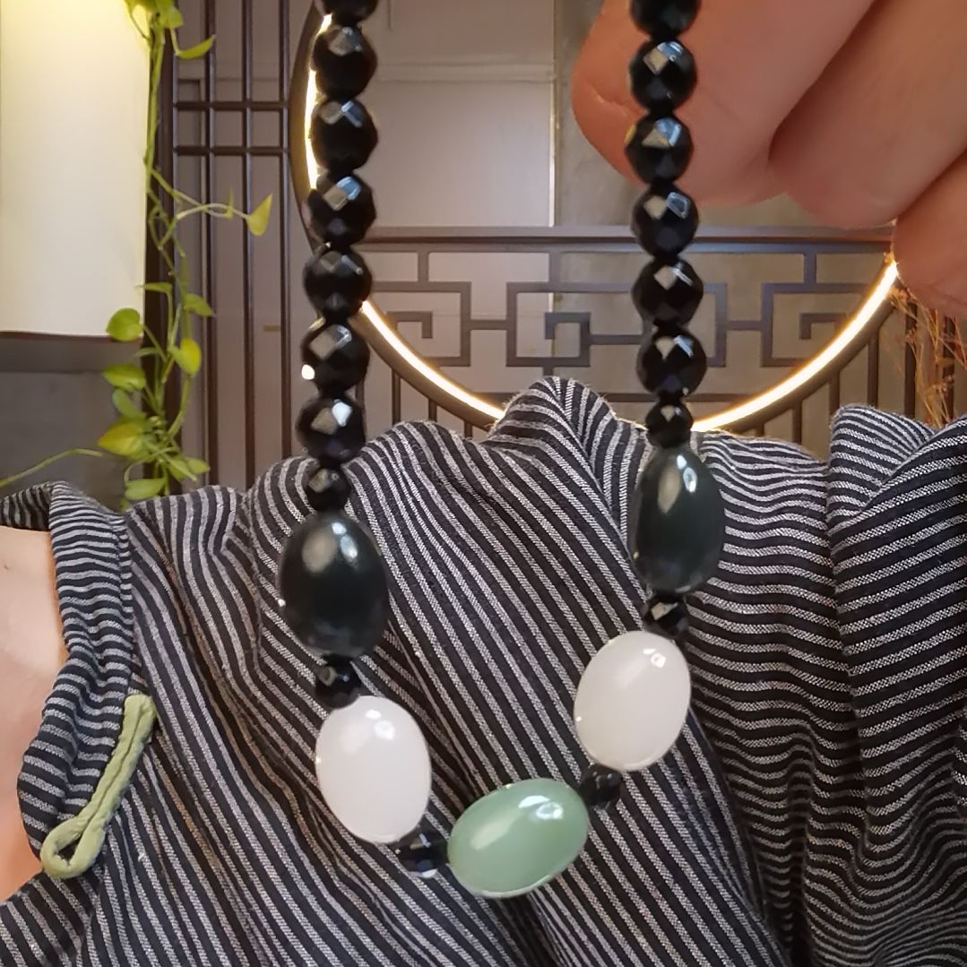 和田玉颈饰未镶嵌