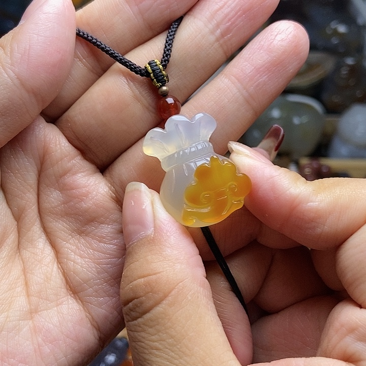 玛瑙/玉髓颈饰未镶嵌