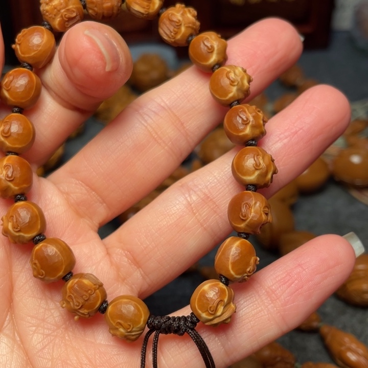 橄榄核吊坠雪****7橄榄核