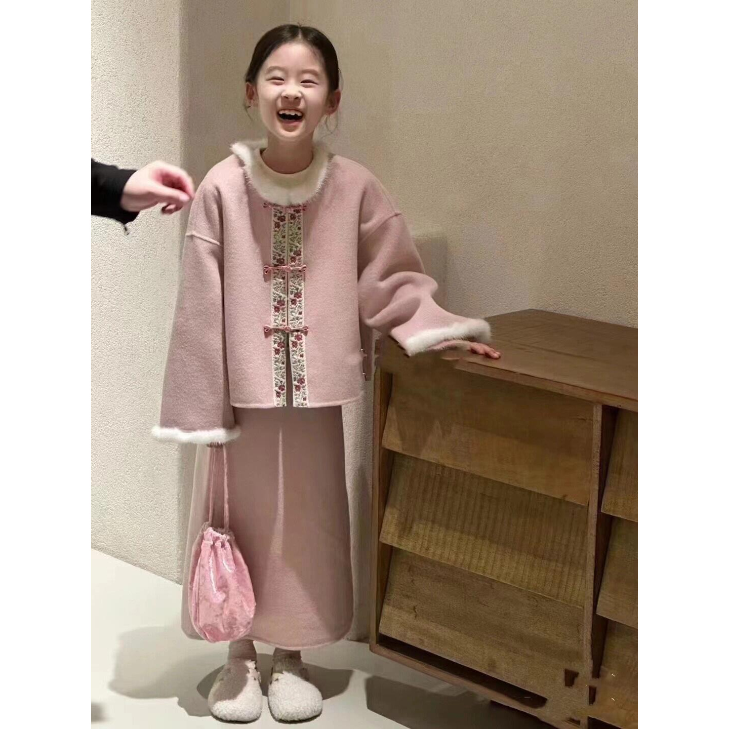 女童中大童网红中国风秋冬套装复古女冬季长袖+裤子加厚套头