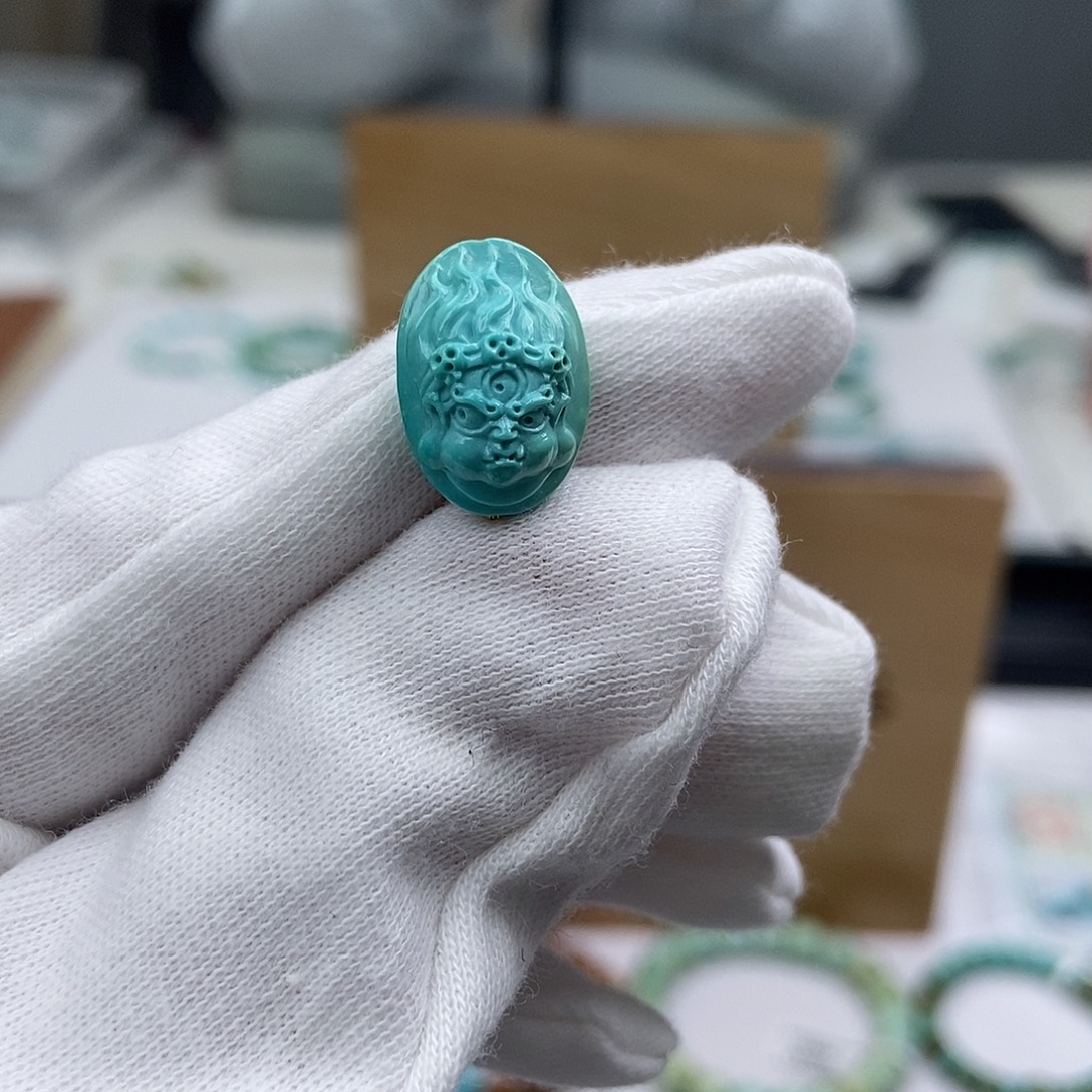 绿松石未镶嵌珠宝奇石