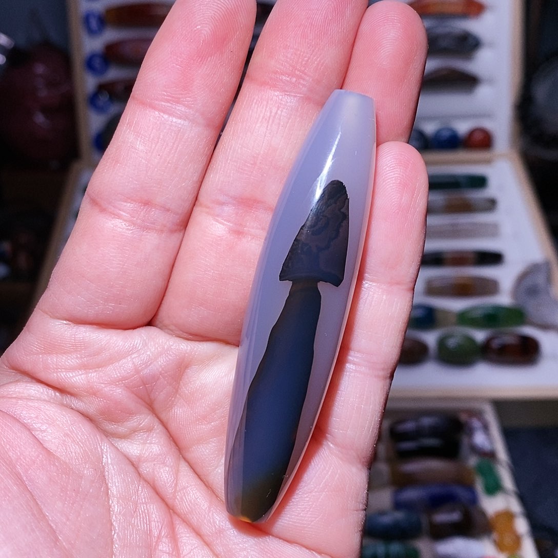 玛瑙吊坠未镶嵌…