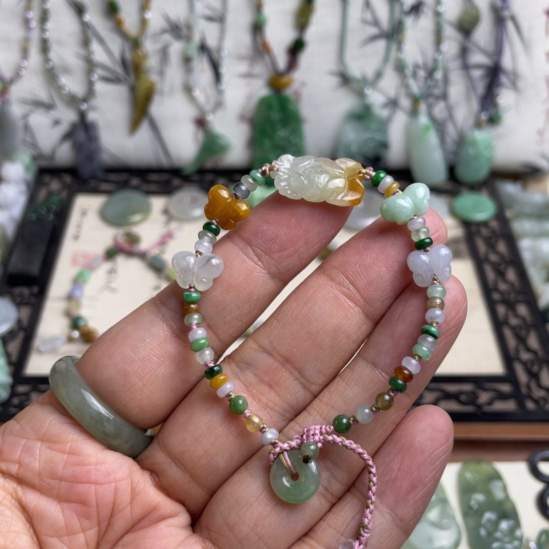 未镶嵌手链翡翠设计款手链