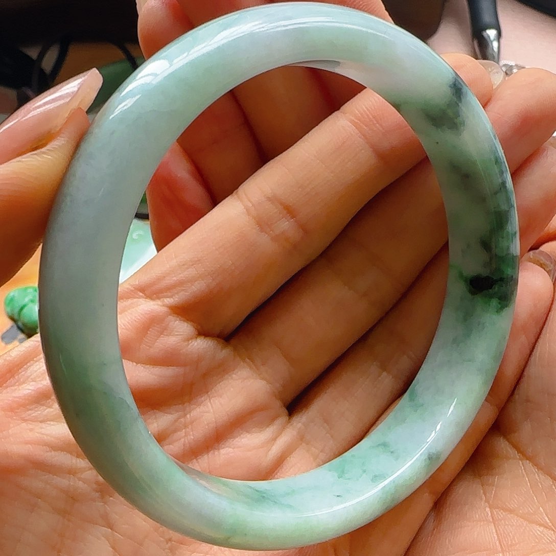 翡翠手镯未镶嵌翡翠550