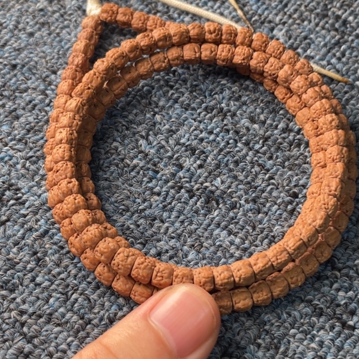 金刚菩提吊坠龙切佛手/135颗