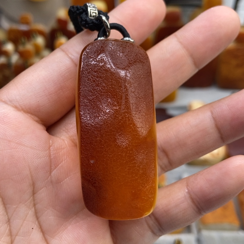 【闪购商品】琥珀颈饰未镶嵌