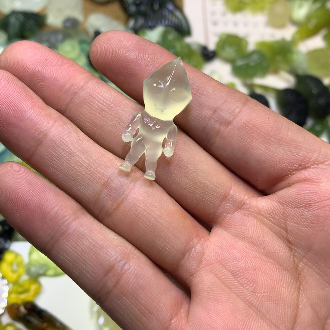 岫玉颈饰未镶嵌奥特曼