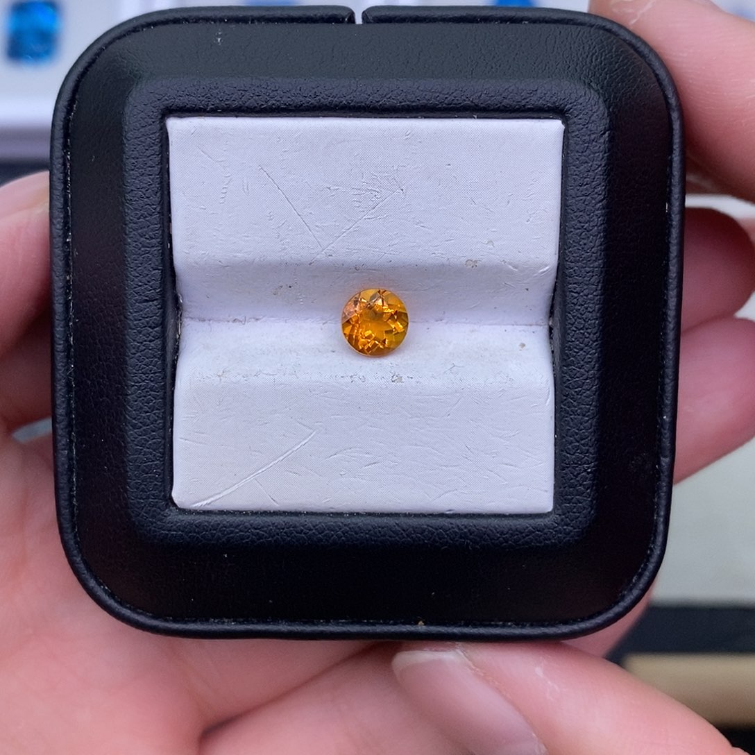 黄晶纯天然无优化黄水晶Q裸石定制未镶嵌