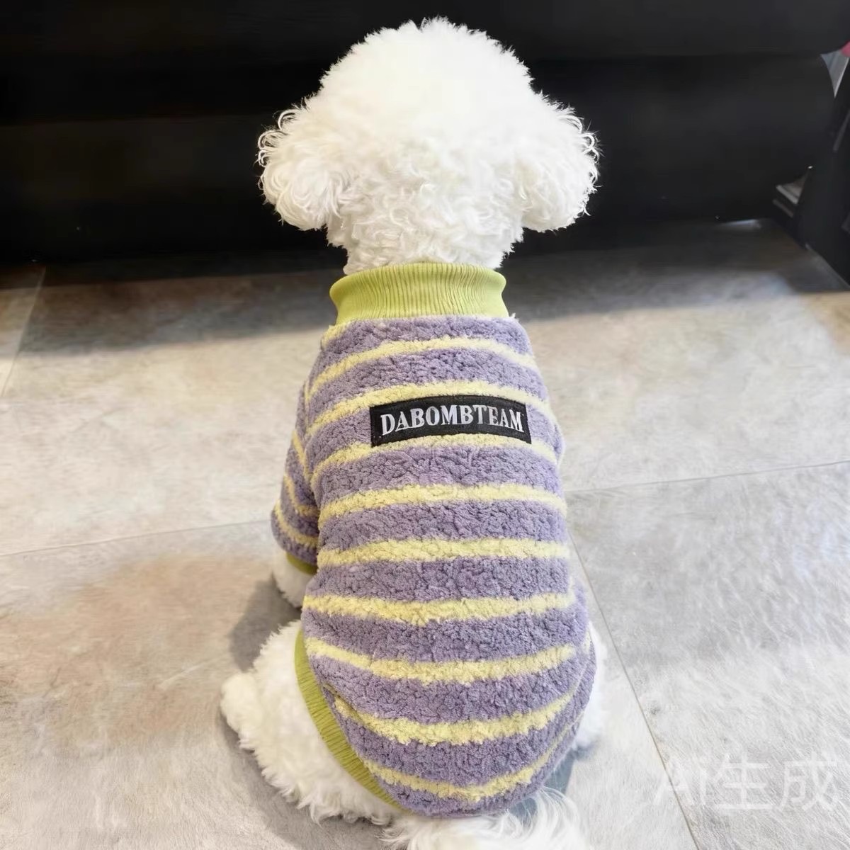 狗狗冬季保暖条纹两脚背心泰迪比熊加绒小鹿犬外出中小型犬衣服潮