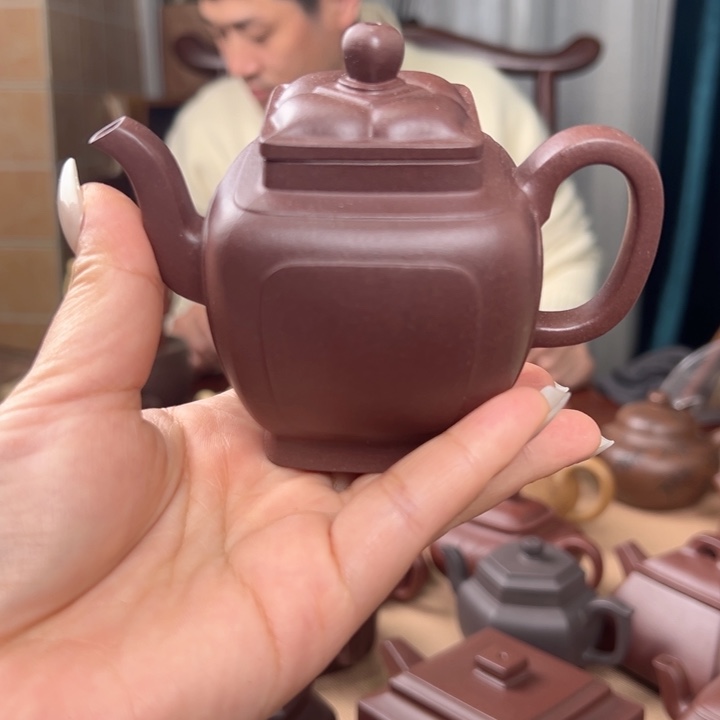 紫砂茶壶W****?紫泥四方夺魁小