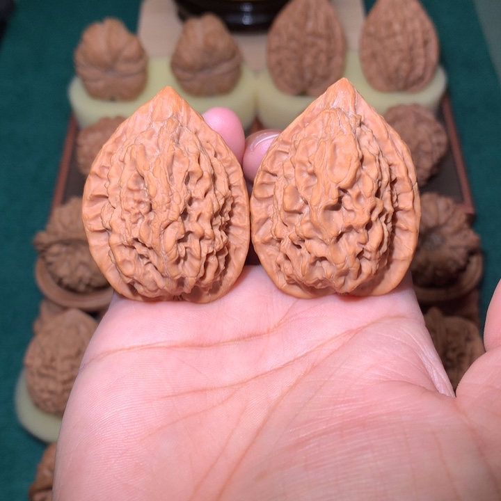 核桃文玩核桃把件十三鸡