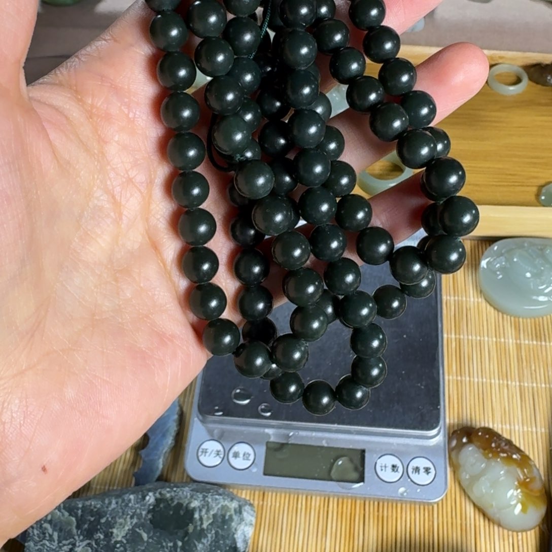 和田玉颈饰未镶嵌胖*