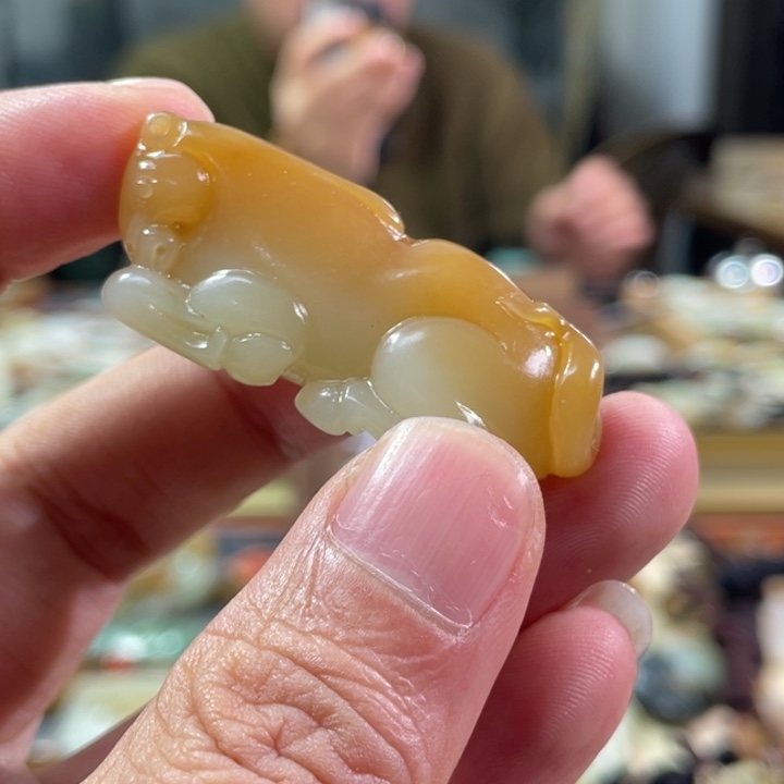 颈饰未镶嵌和田玉（糖玉）栀**开