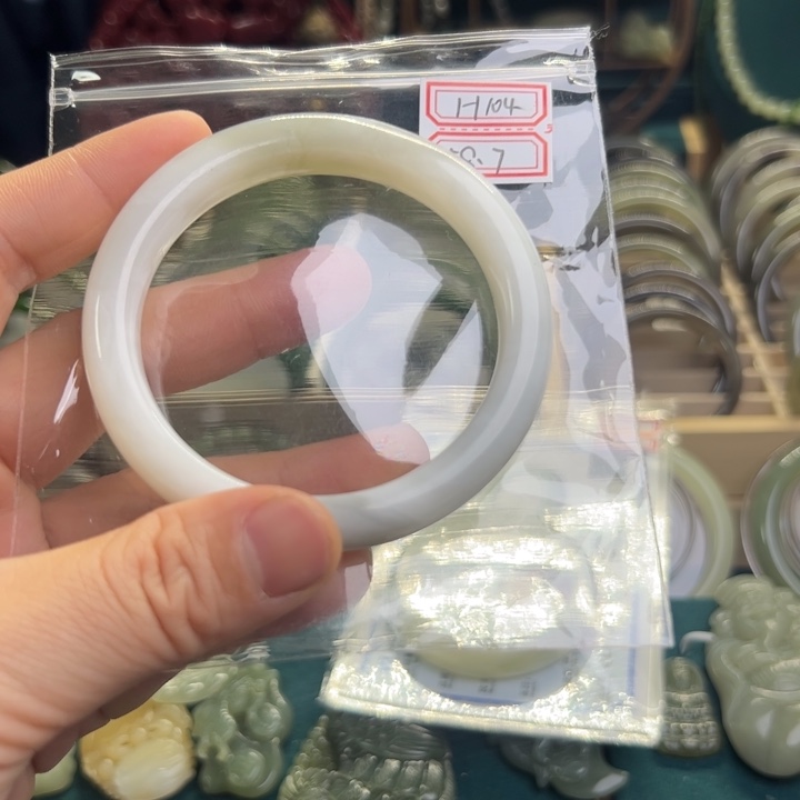 和田玉手镯未镶嵌58圈围H104