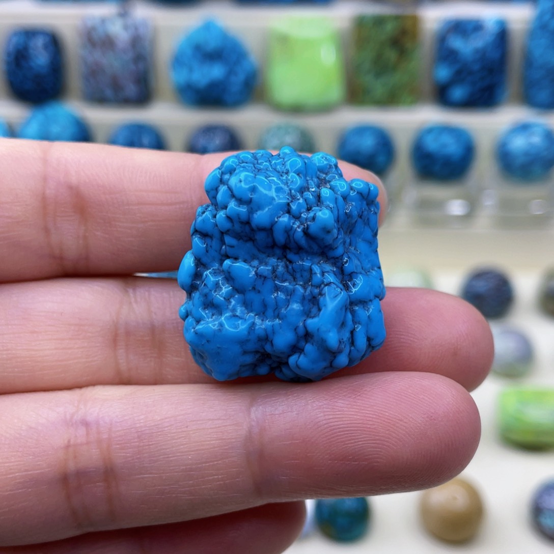 未镶嵌绿松石颈饰