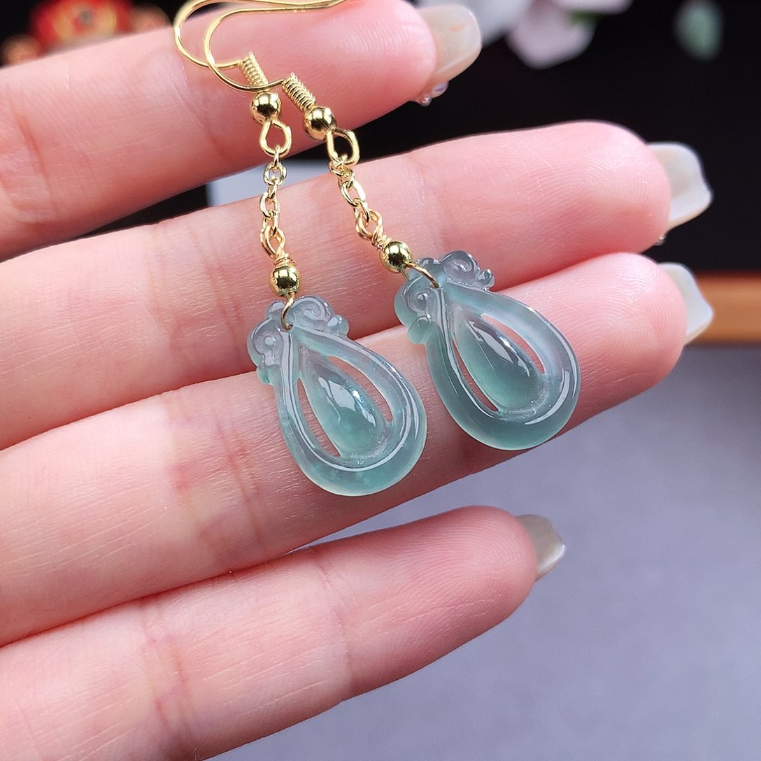 翡翠未镶嵌手镯（圆镯）