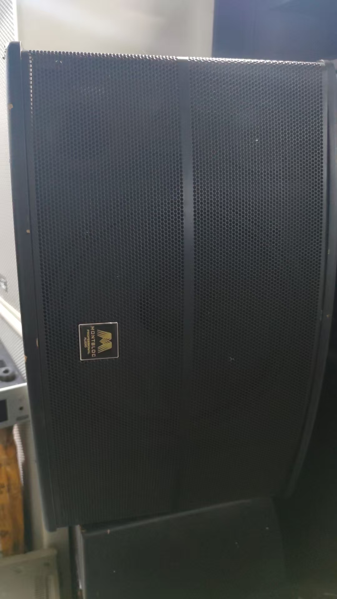 8新  美宝龙十二寸卡包音响一对，不包邮运费到付