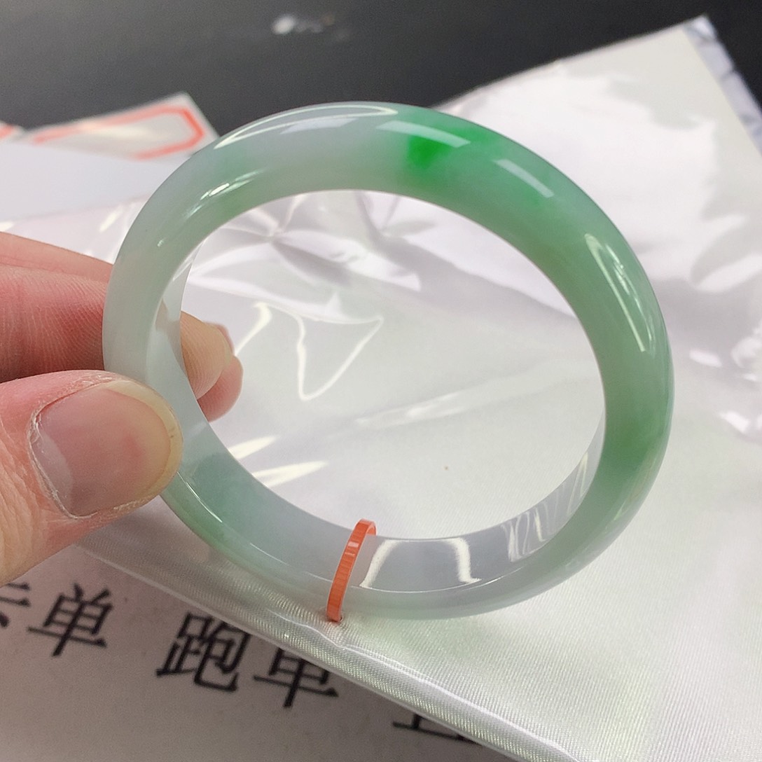 翡翠手镯未镶嵌134天然翡翠A货