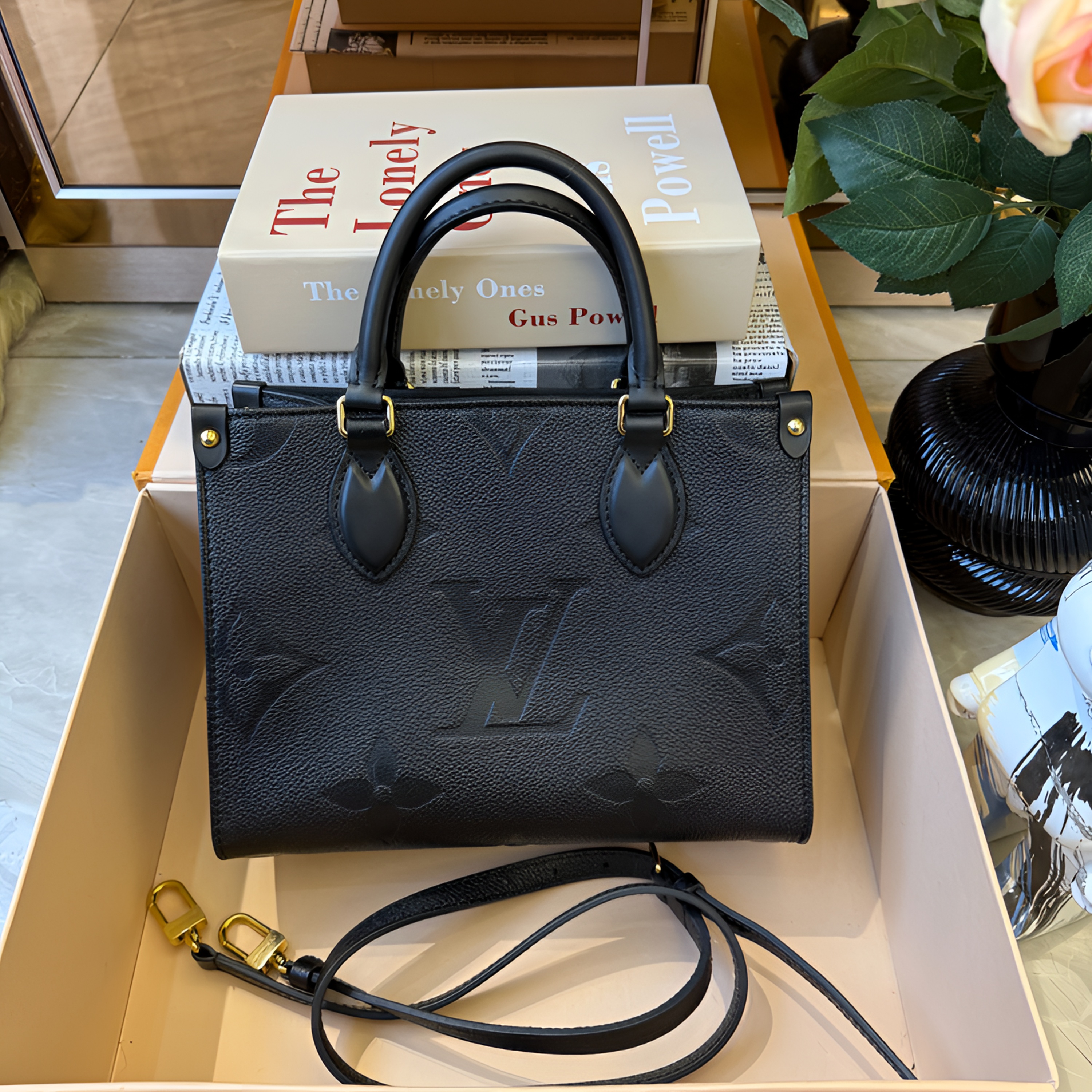 99新 LouisVuitton/路易威登 黑色onthego托特小号手提包百搭0184