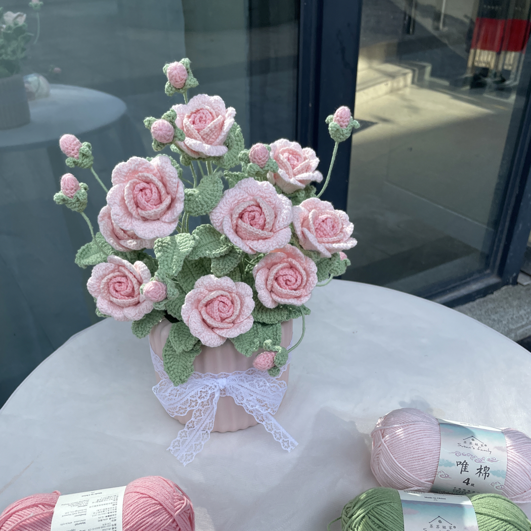 手工毛线钩织粉色渐变玫瑰盆栽女生生日情人节订婚礼物成品