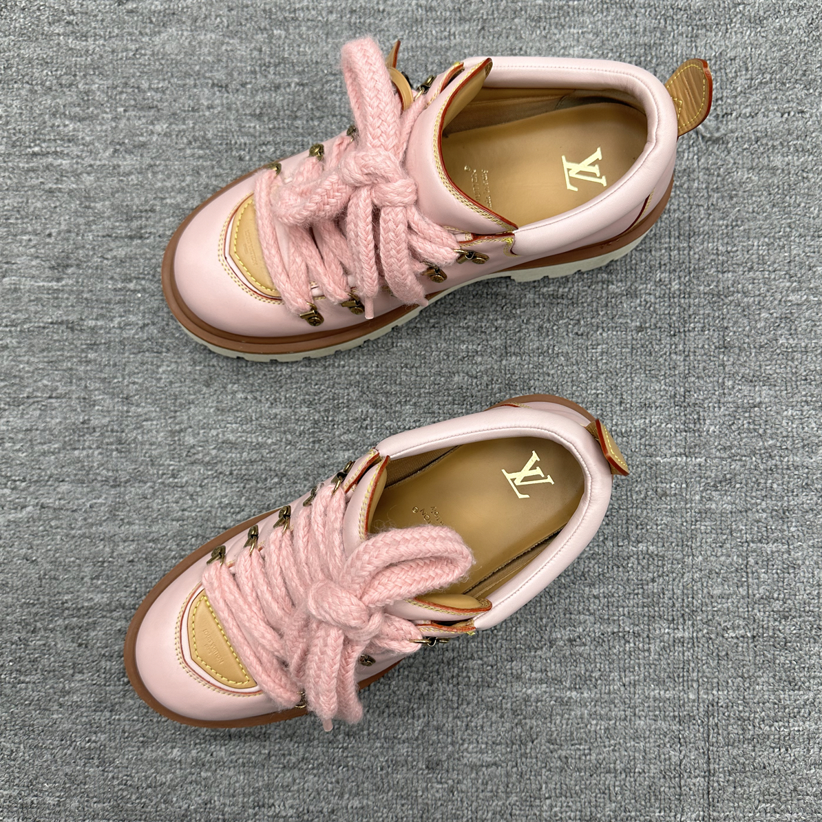 99新 LouisVuitton/路易威登 40 lv nigo新款粉色德比鞋 99新