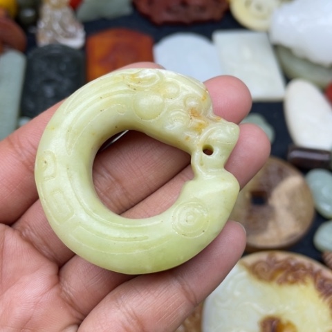 蛇纹石玉颈饰未镶嵌49