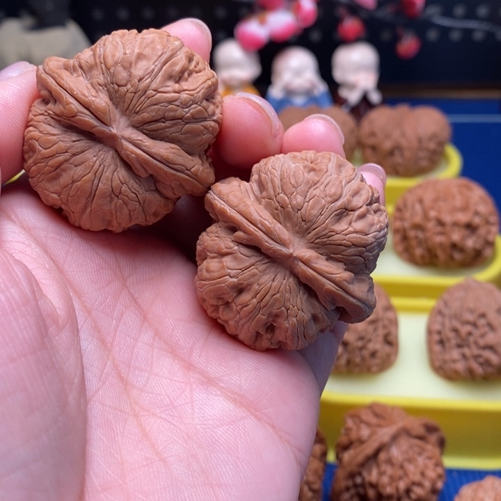 文玩核桃把件40尺球宝