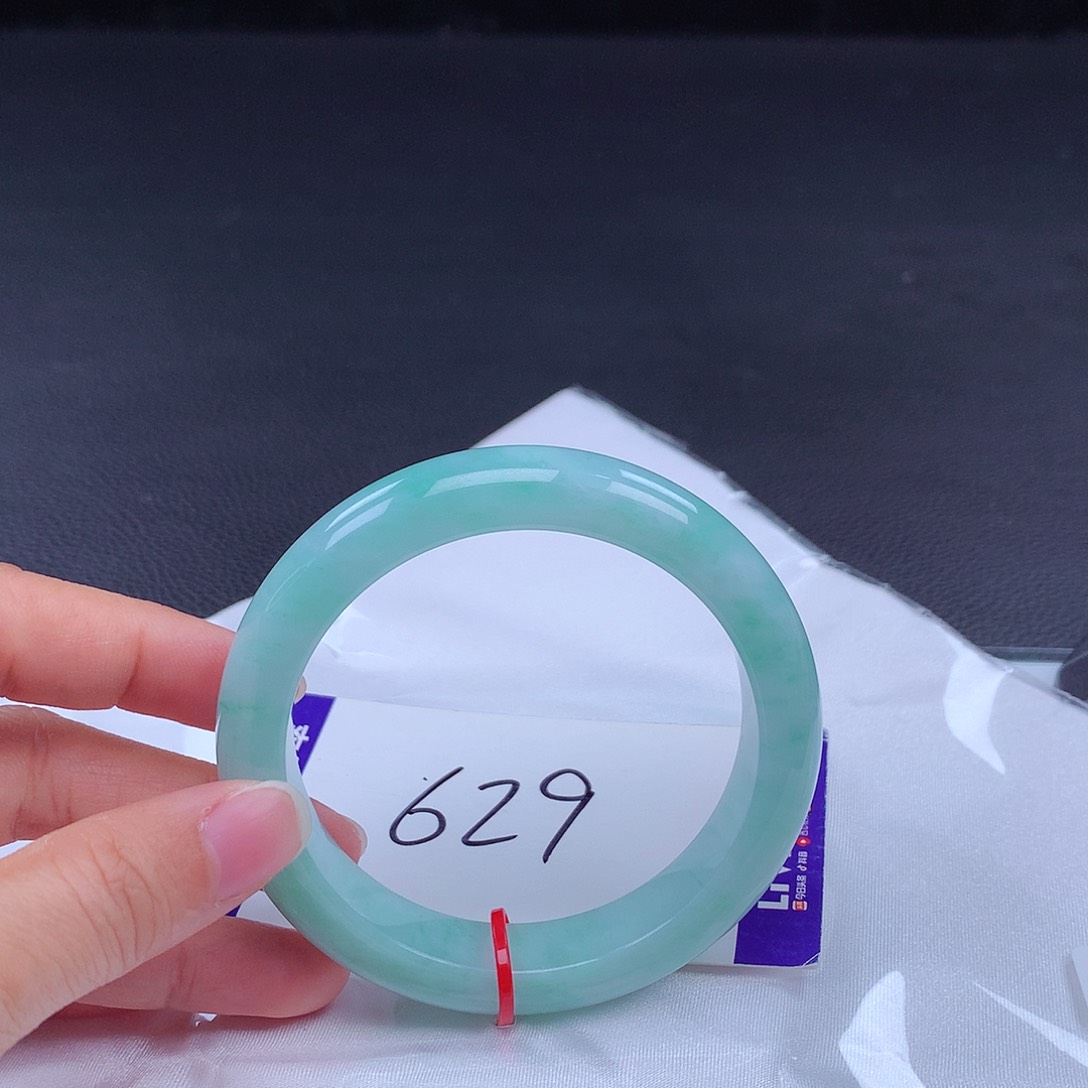 翡翠手镯未镶嵌手镯001781