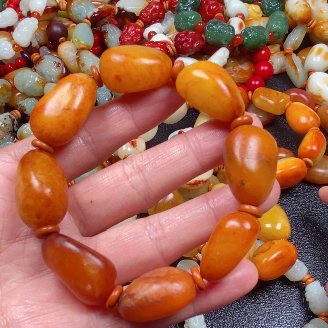 和田玉颈饰未镶嵌