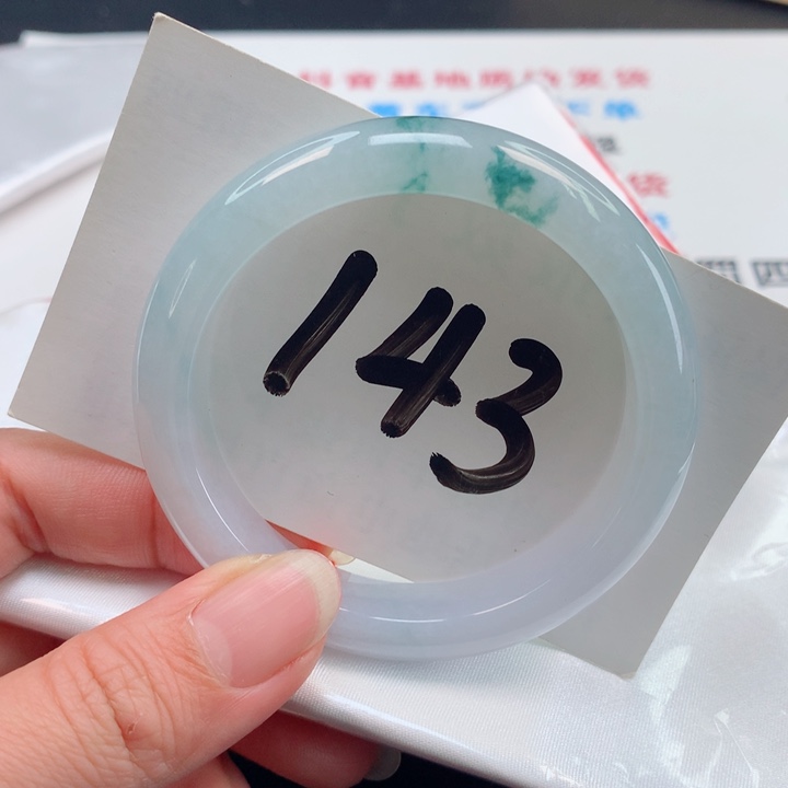 翡翠手镯未镶嵌正