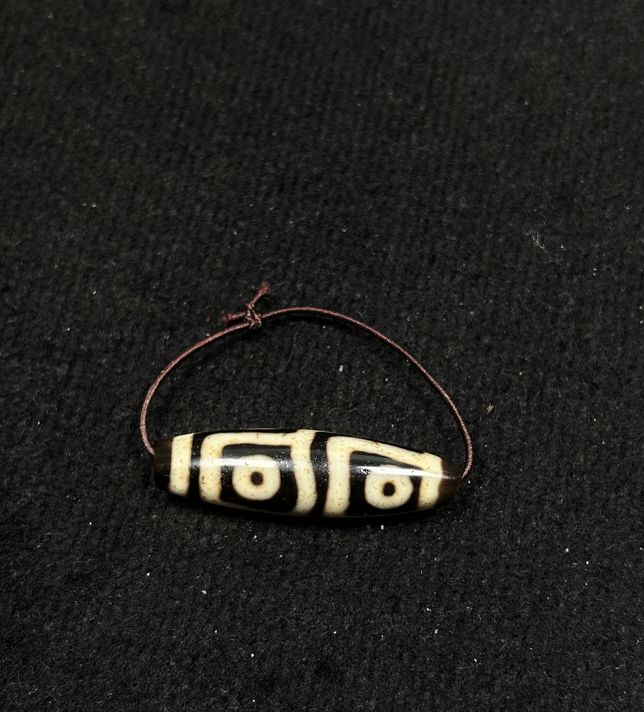 老冯牙黄手工全品地门四眼玛瑙40.8*11.8