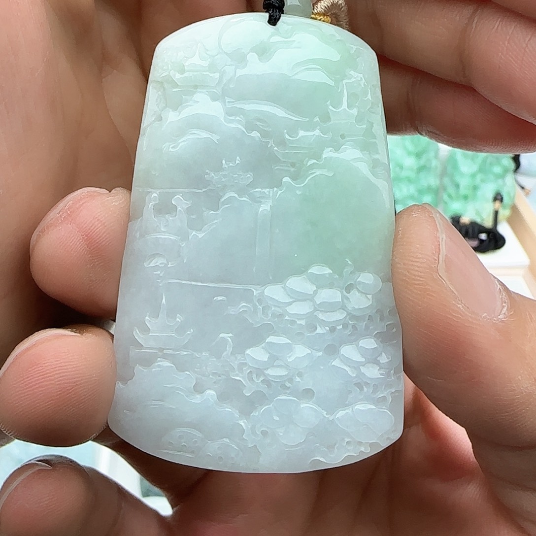 翡翠颈饰未镶嵌翡翠