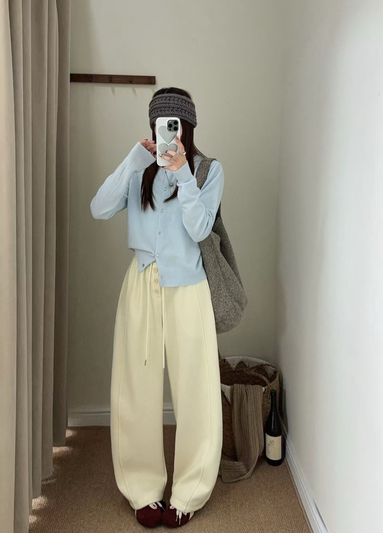 31D9088女款冬季韩版新款糯米绒四粒扣侧缝拼接加绒休闲弯刀裤