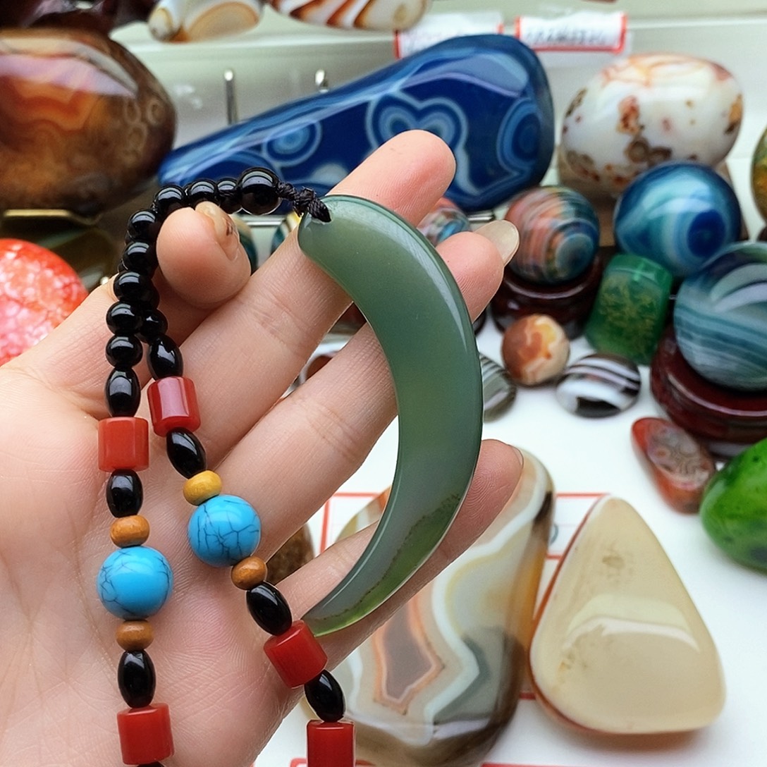 玛瑙/玉髓未镶嵌颈饰