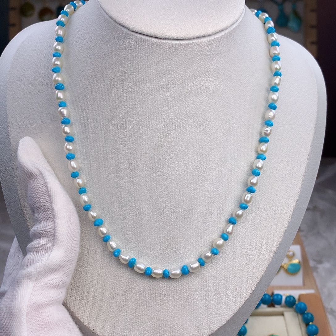 绿松石颈饰未镶嵌