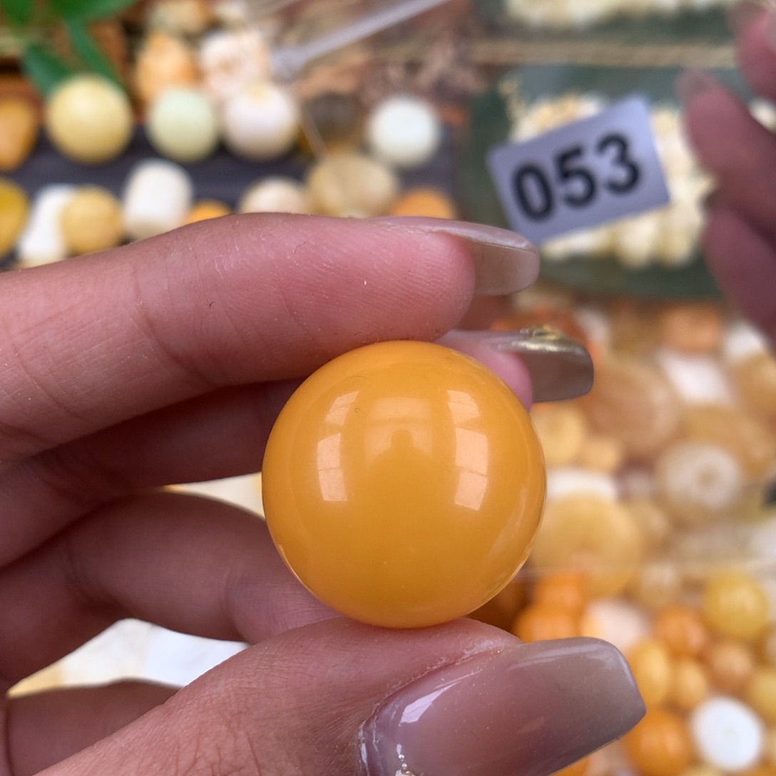 琥珀珠宝奇石未镶嵌21.8