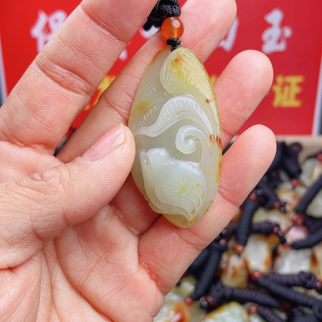 和田玉颈饰未镶嵌