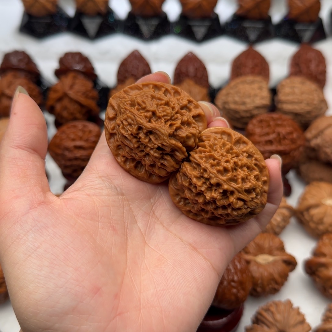 吊坠文玩核桃41三角疆