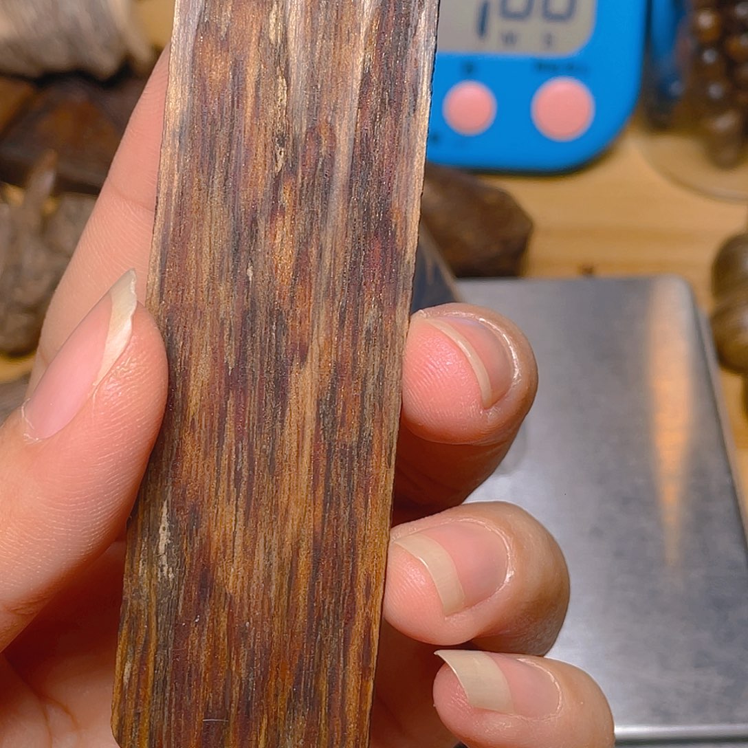 尼***勇沉香越南芽庄书签一把