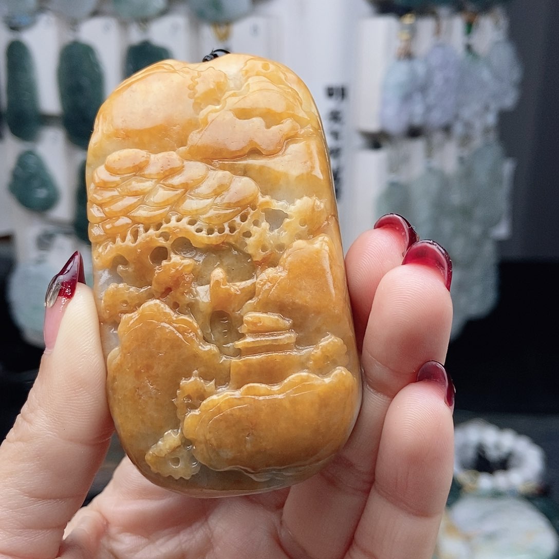 翡翠颈饰未镶嵌翡翠