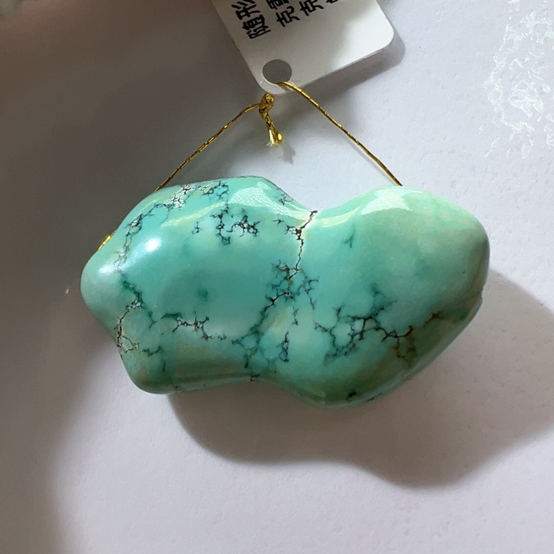 绿松石未镶嵌挂件