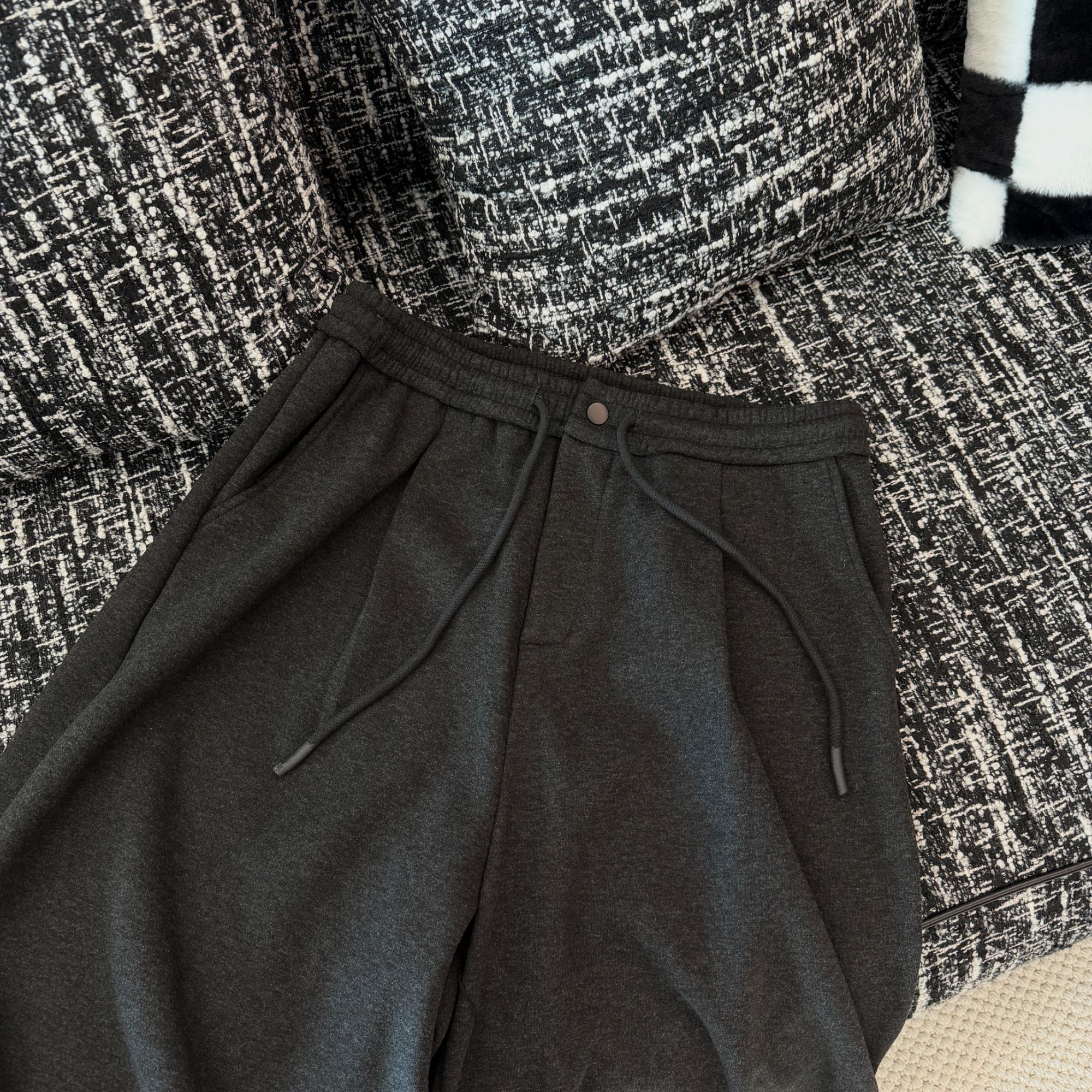 胡贰样微胖大码宽松大版加绒毛呢西装裤61906RX