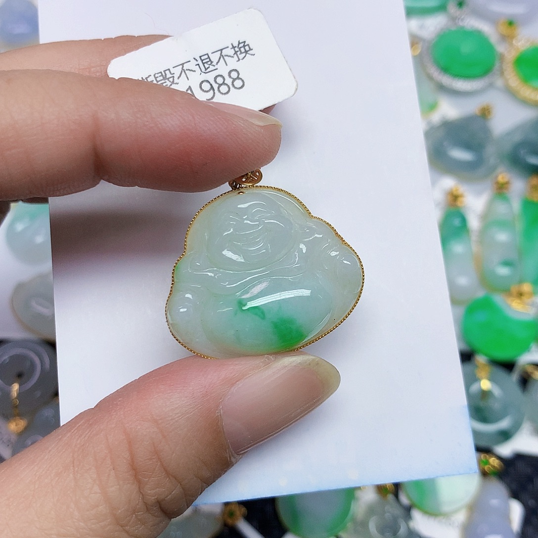 Ｓ***o翡翠18K金镶嵌颈饰357892