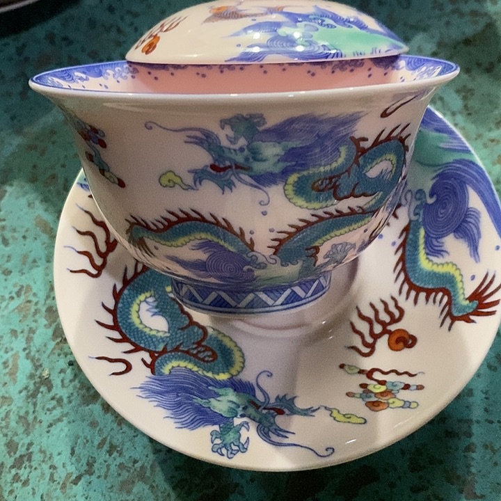 摆件陶红稀土斗彩龙纹盖碗