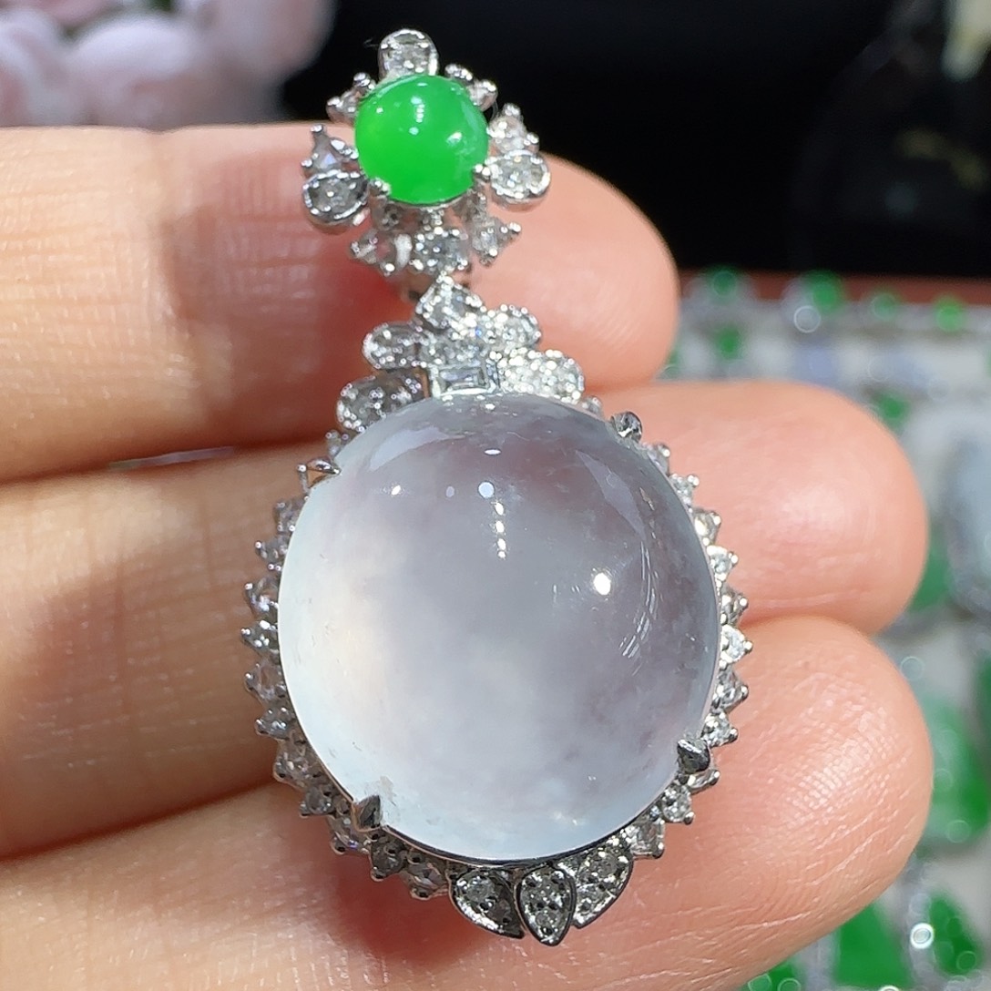 翡翠吊坠(不含链)18K金镶嵌