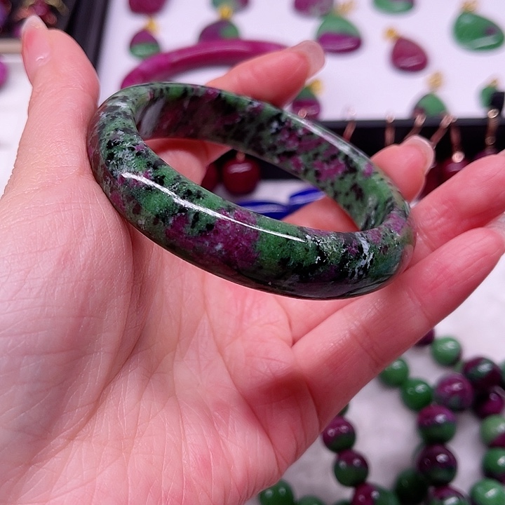 红宝石手镯未镶嵌弯**物