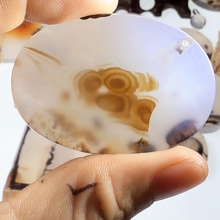 玛瑙/玉髓未镶嵌珠宝半成品